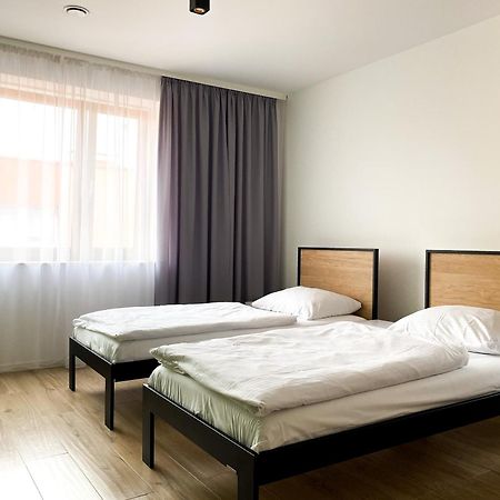 Tanie Noclegi Gliwice - Apartamenty Lowicka 28 エクステリア 写真